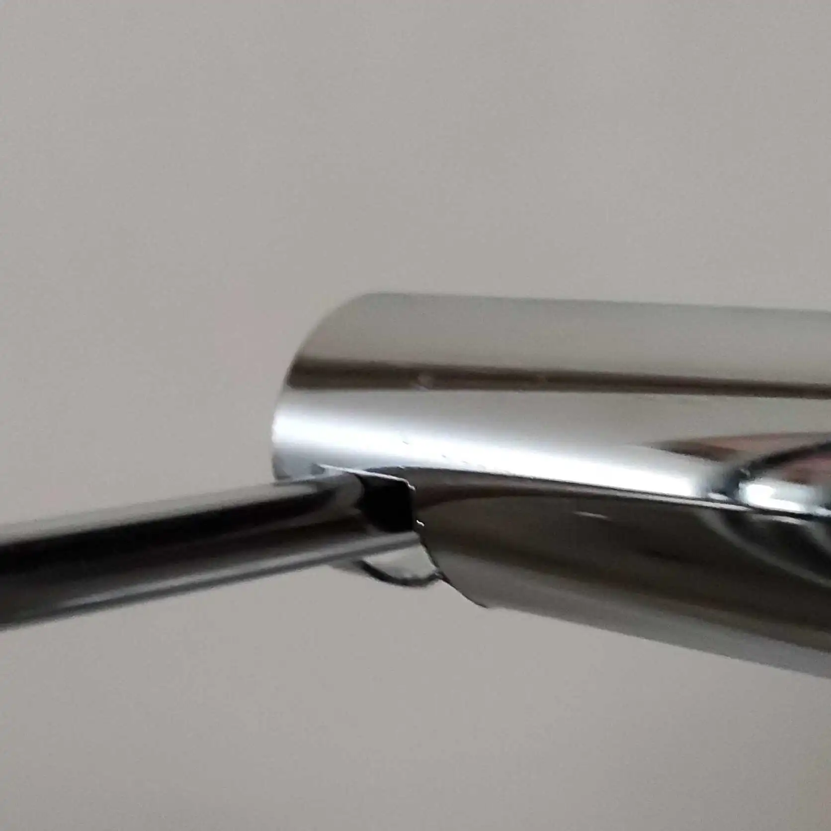 Art. Nr. 30017 Kleiderstange Metall verchromt 67 cm lang, Ø 2,5 cm