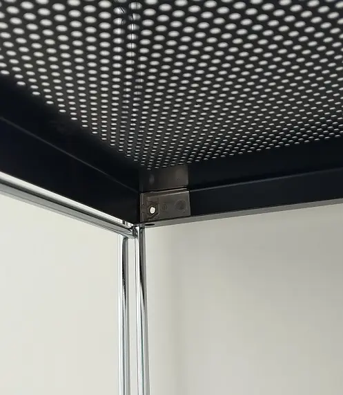 Uns so sehen die Lochblechböden von unten aus!