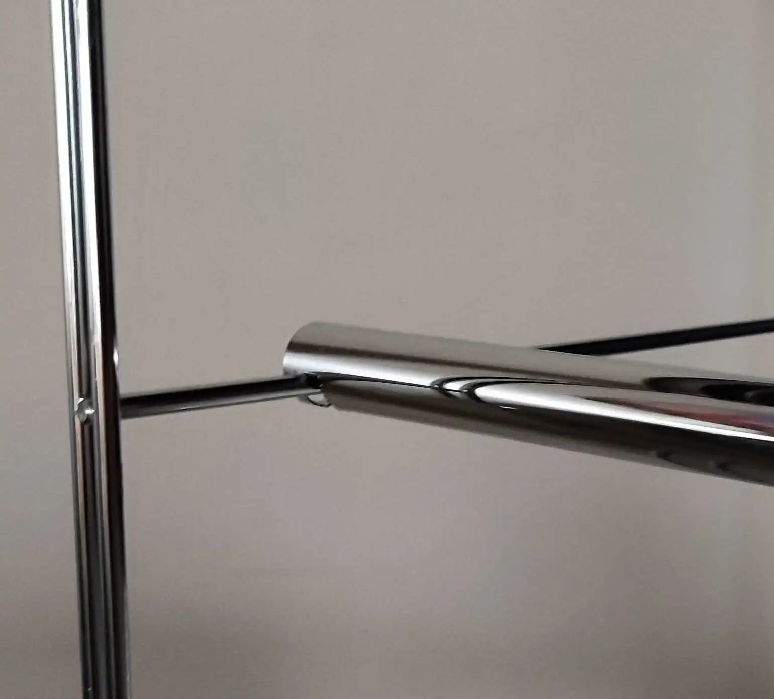 Art. Nr. 30017 Kleiderstange Metall verchromt 67 cm lang, Ø 2,5 cm passend für die Basic-Serie