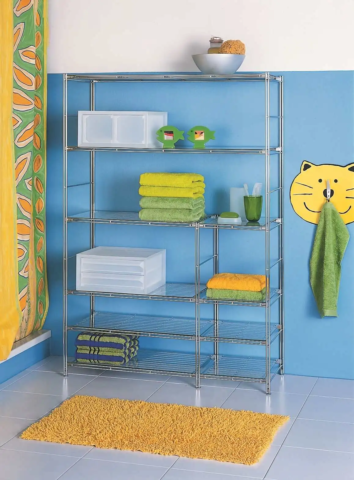 Mit den Gitterböden und Regalleitern der Serie Basic lassen sich individuelle Regale zusammen stellen.