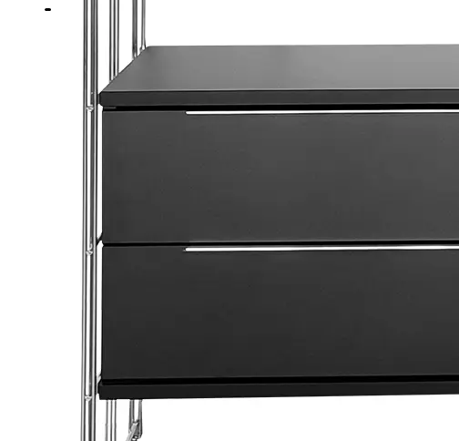 Die formschönen Griffleisten sind aus Aluminium gefertigt. Pflegeleichte Griffleisten aus Aluminium, damit Sie lange Freude an den Schubfächern haben.