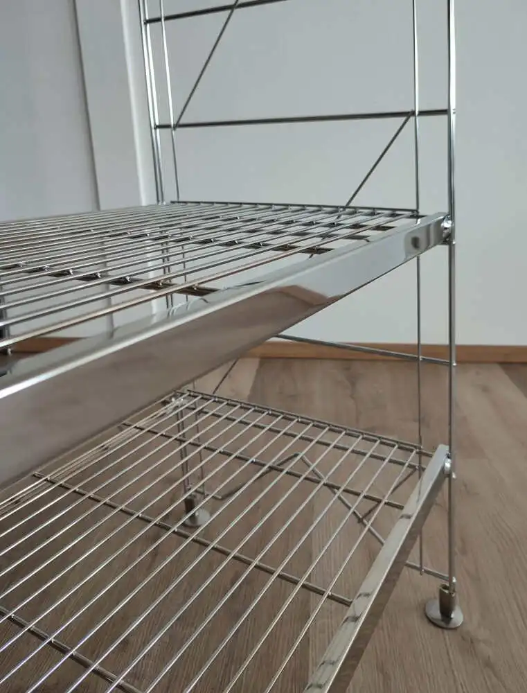 Kombiniert mit Gitterböden in verschiedenen Breiten wird ein Regal zusammen gestellt, dass genau zu Ihren Bedürfnissen passt