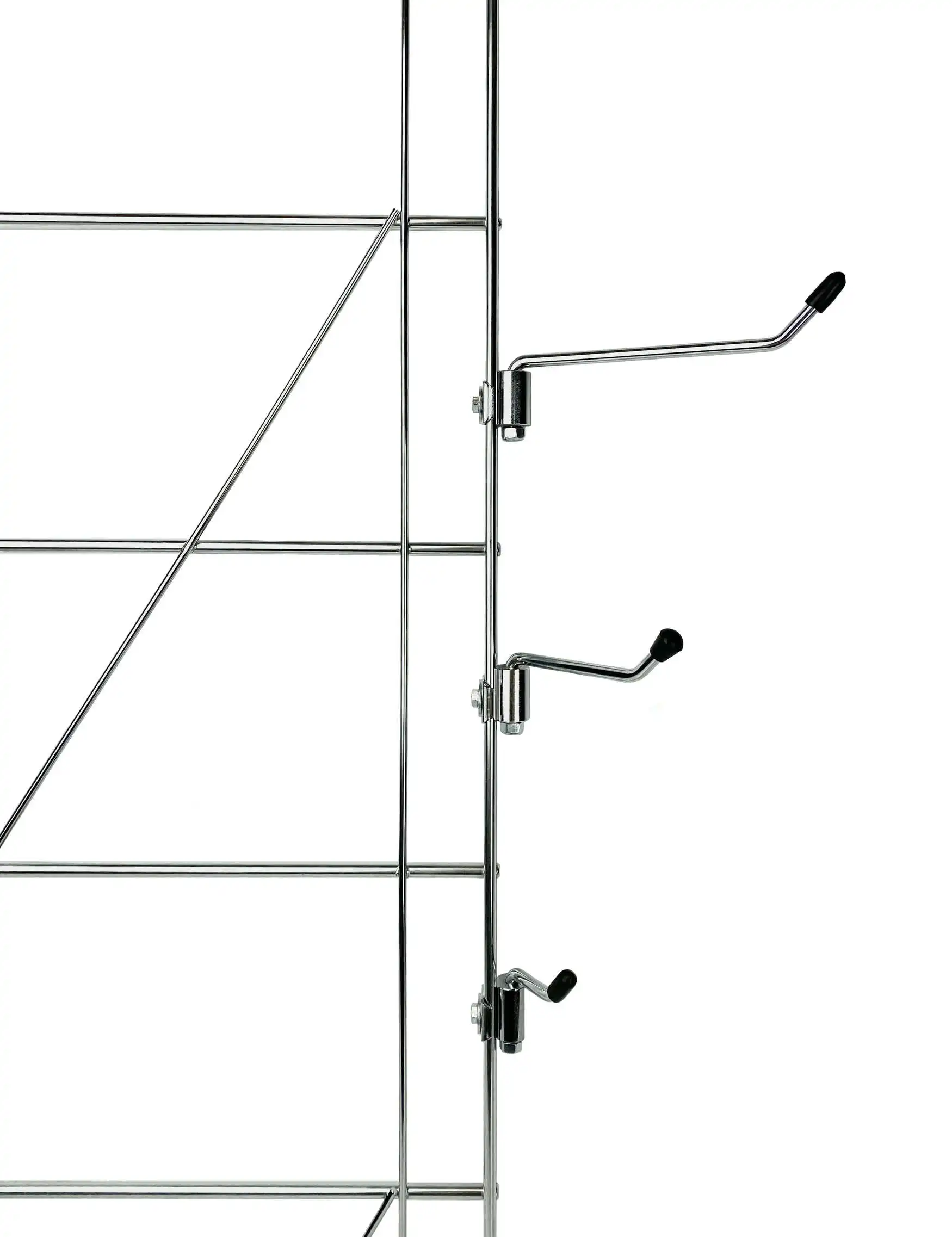 Der Halter ist schwenkbar und lässt sich einfach zur Seite drehen, werden, wenn er nicht benötigt wird. Der Haken kann ETAGAIR-Regalleitern montiert werden.