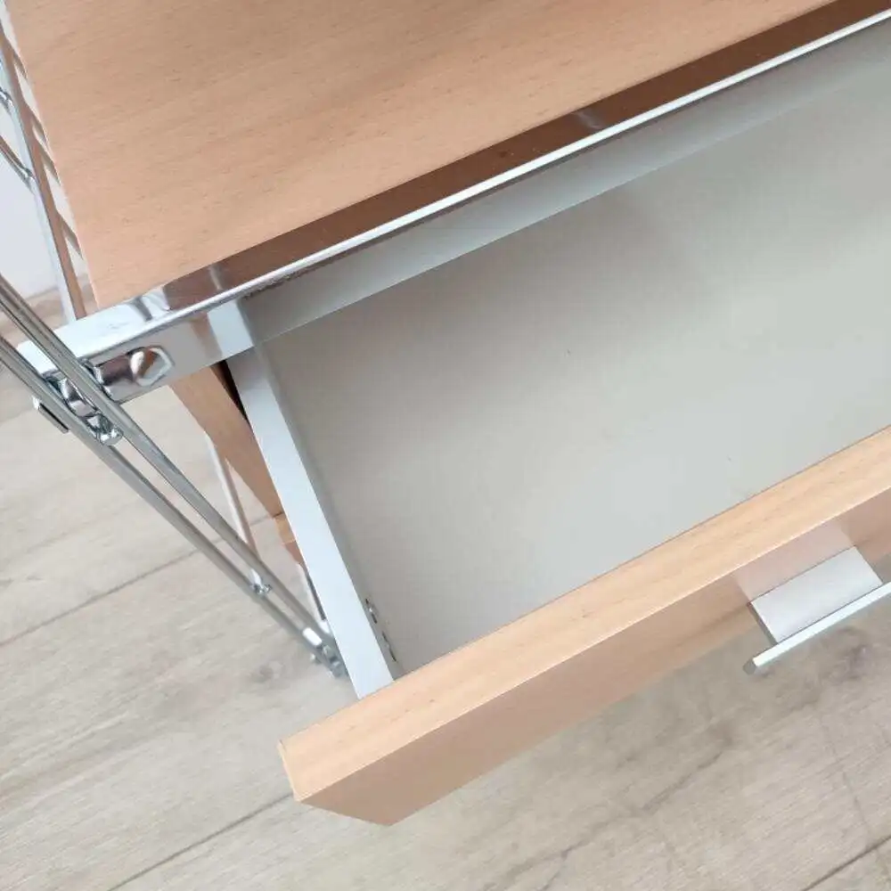 In den beiden Schubladen lassen sich zahlreiche Gegenstände charmant verstechen. #Etagair #Schubladeninbuche