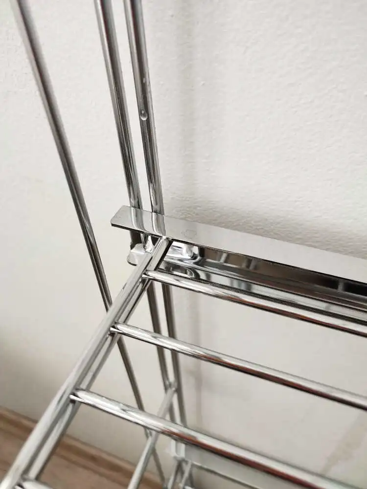 ETAGAIR Borde sind in 4 Tiefen und in zahlreichen Breiten von 301 mm bis zu 1214 mm lieferbar. Dadurch kann jeder Raum optimal ausgenutzt werden.