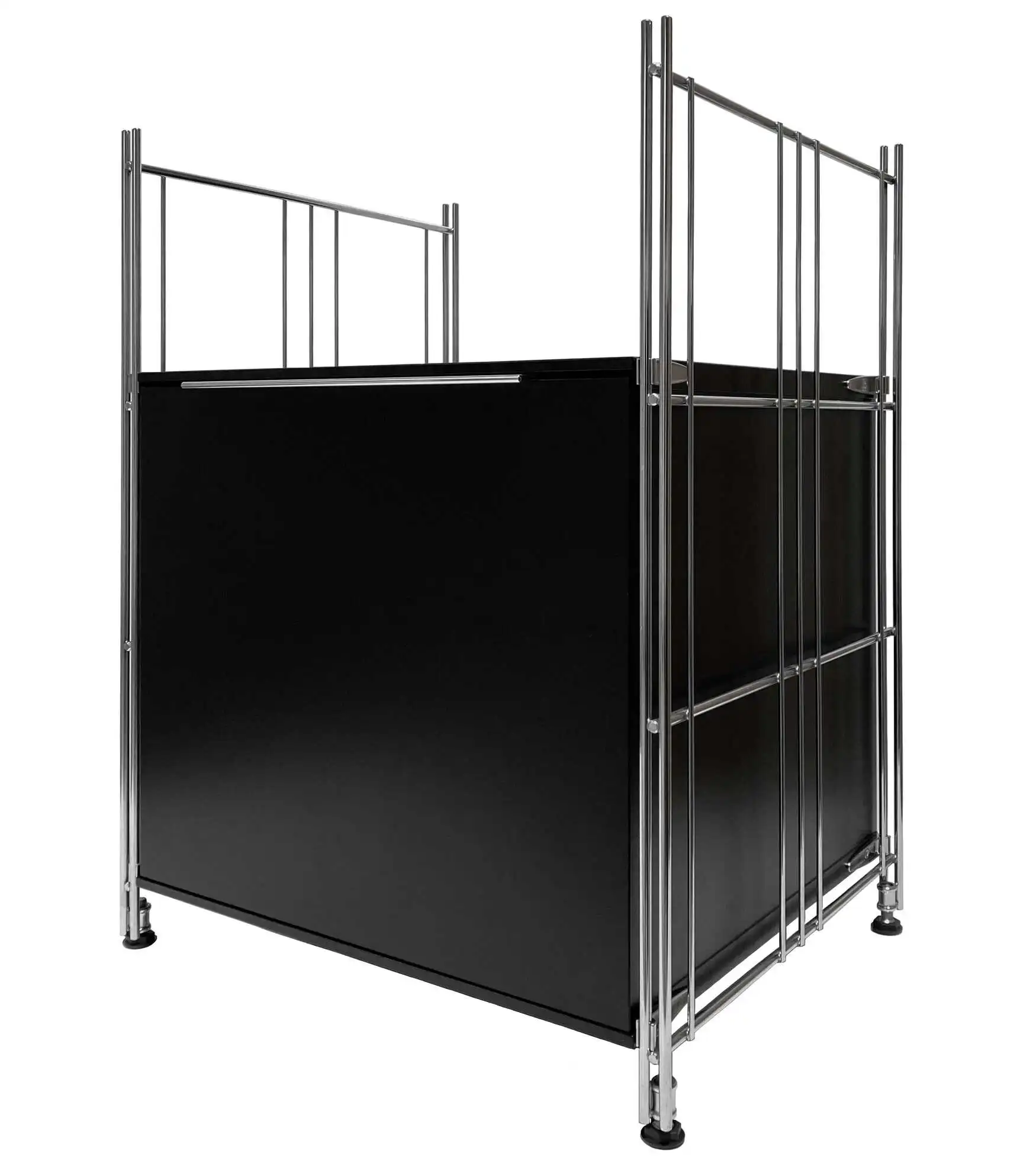 Das Beistellregal kann in verschiedenen Variationen aufgebaut werden.