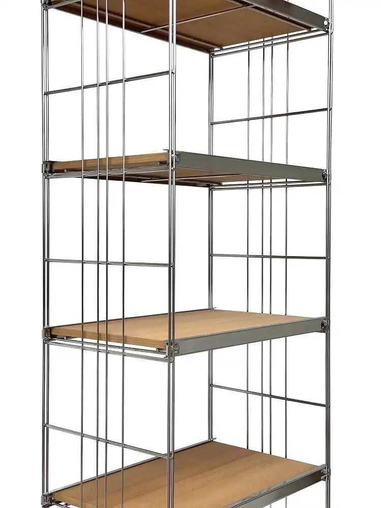 Durch die integrierten Halterungen sind die Regale besonders stabil. Die Regale können individuell zusammengestellt, erweitert und mehrfach auf- und abgebaut werden.