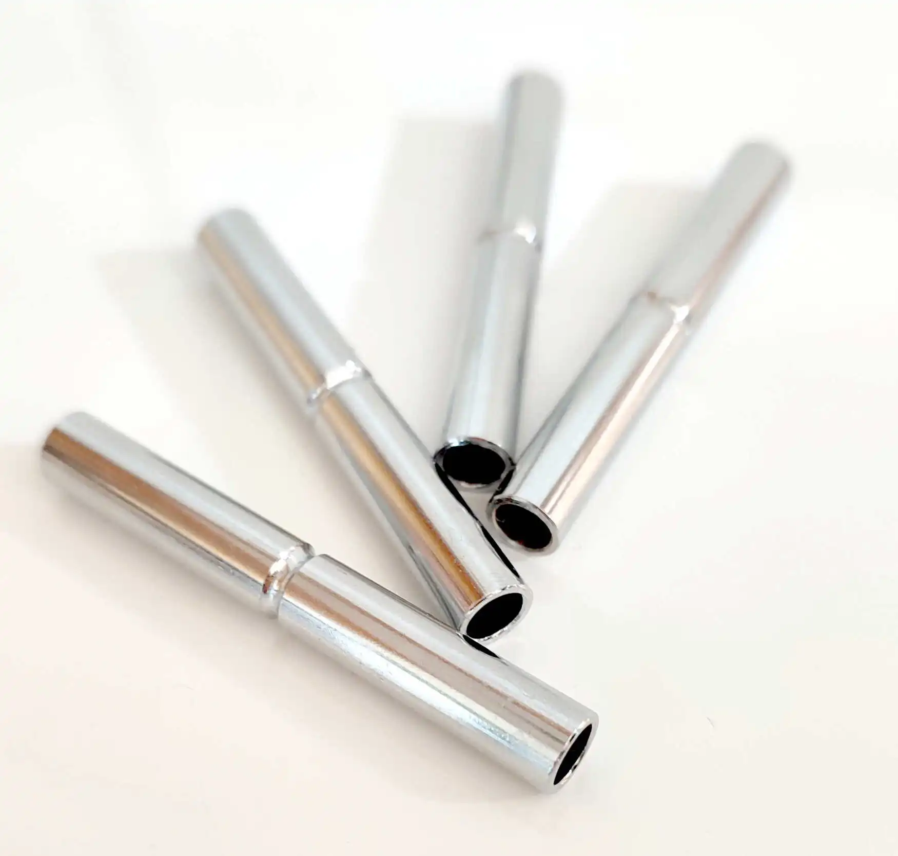 ETAGAIR Steckhülsen-Set um 2 Regal-Seitenteile übereinander zu stellen. Somit kann zusätzliche Höhe ausgenützt werden.