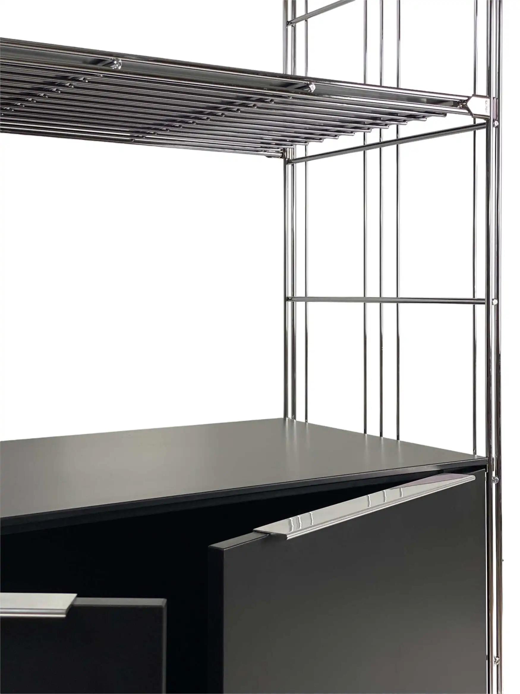 Der Holzkorpus lässt sich individuell im Regal montieren. So sind verschiedene Aufbau-Varianten möglich!