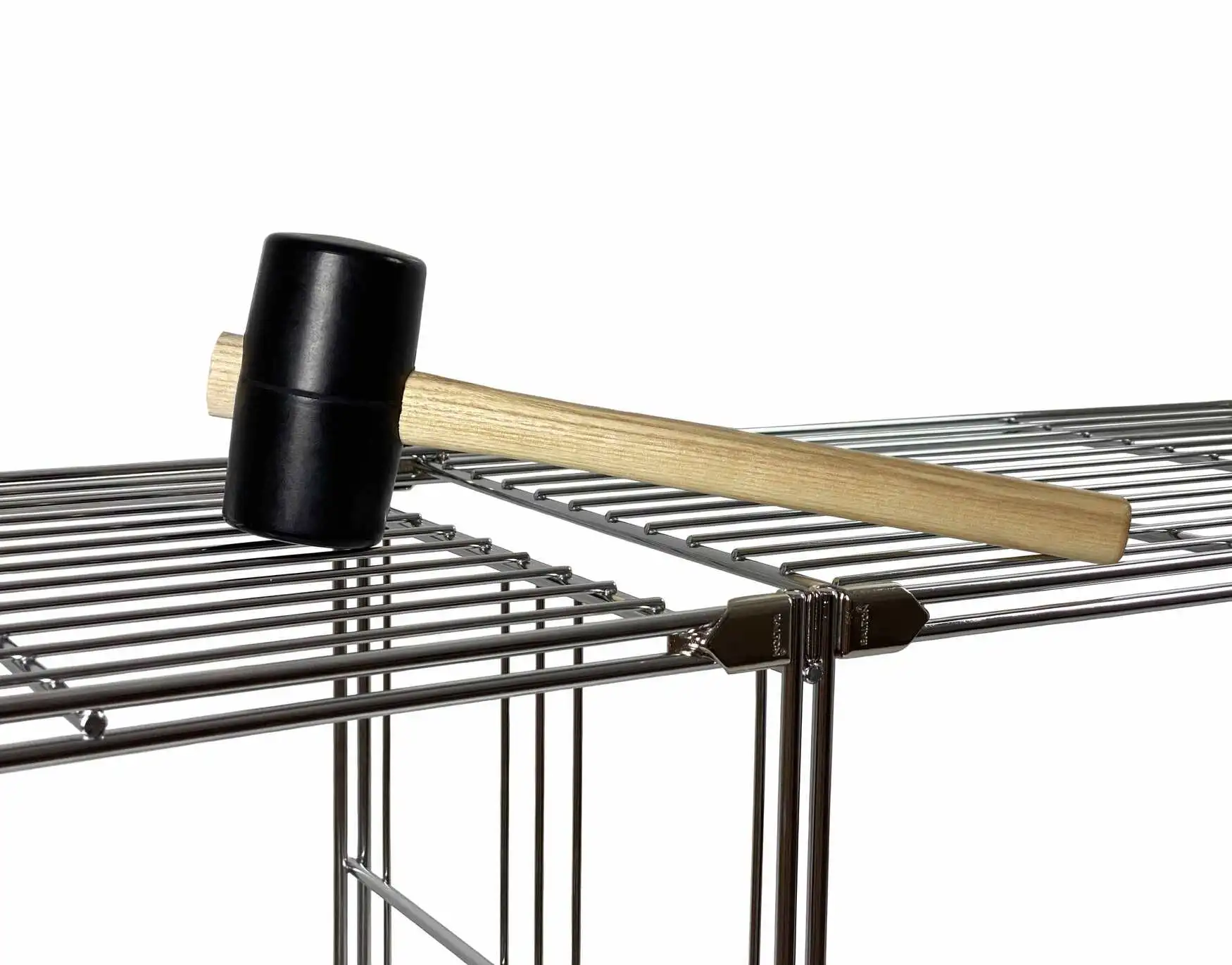 Gummihämmer zur Unterstützung bei der Montage.