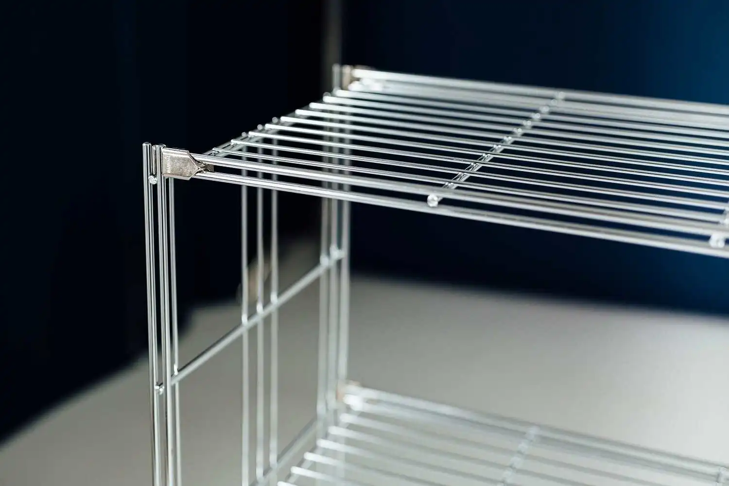 Regal 190x210x38 cm (Höhe x Breite x Tiefe) mit 12 Gitterböden Metall Chrom