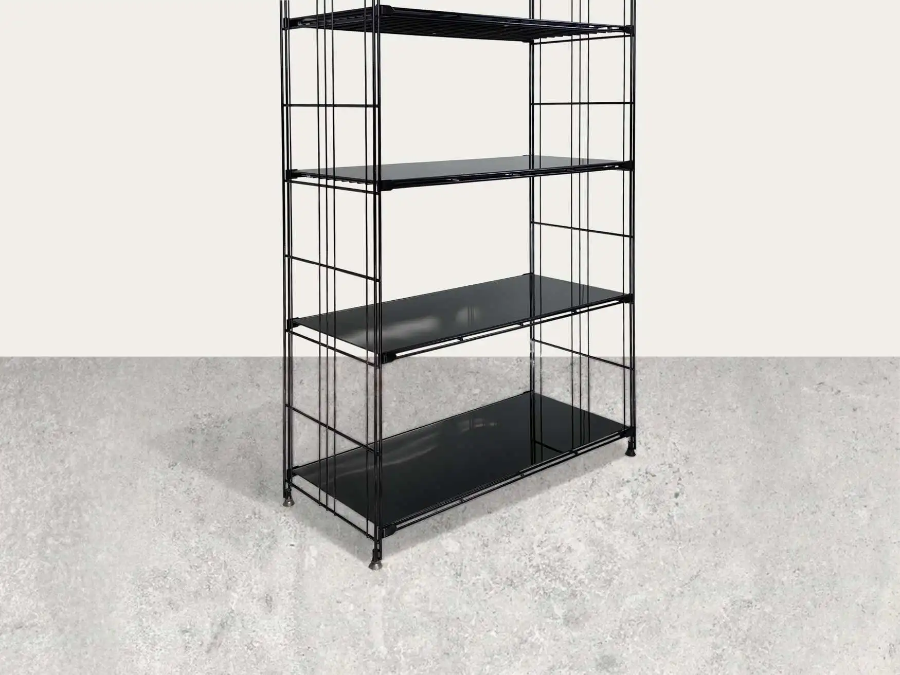 Metall-Regal mit Schwarzglas-Auflagen