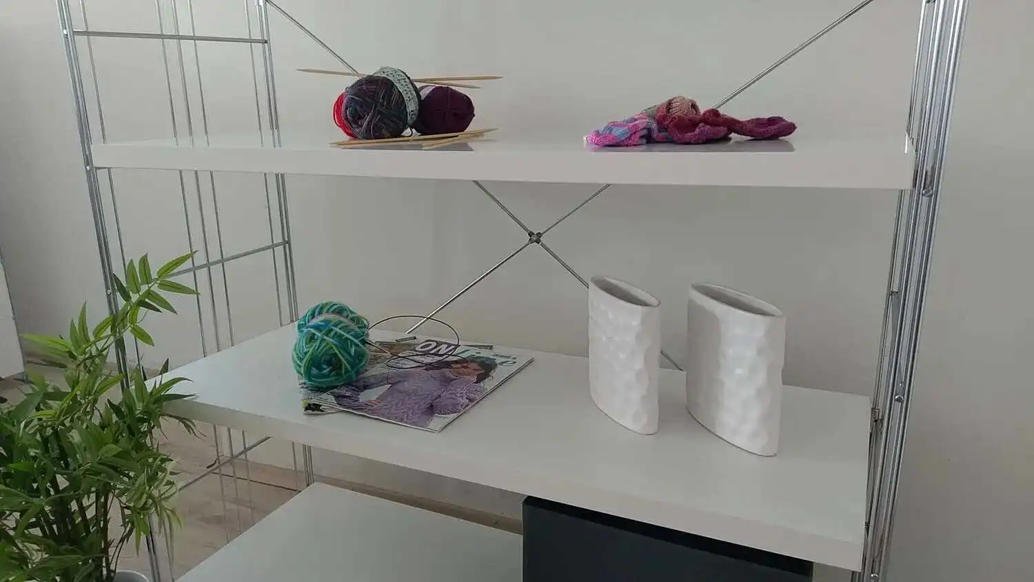 <p>44 cm, 63 cm, 83 cm, 105 cm, 124 cm oder 146 cm breit</p>