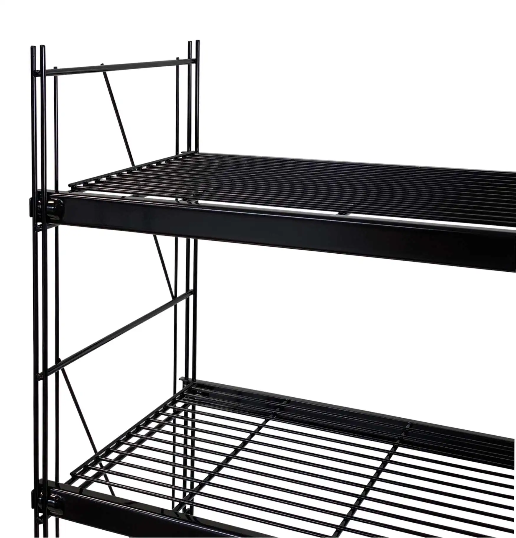 Der ETAGAIR Boden mit integrierten Halterungen ist schwarz beschichtet.