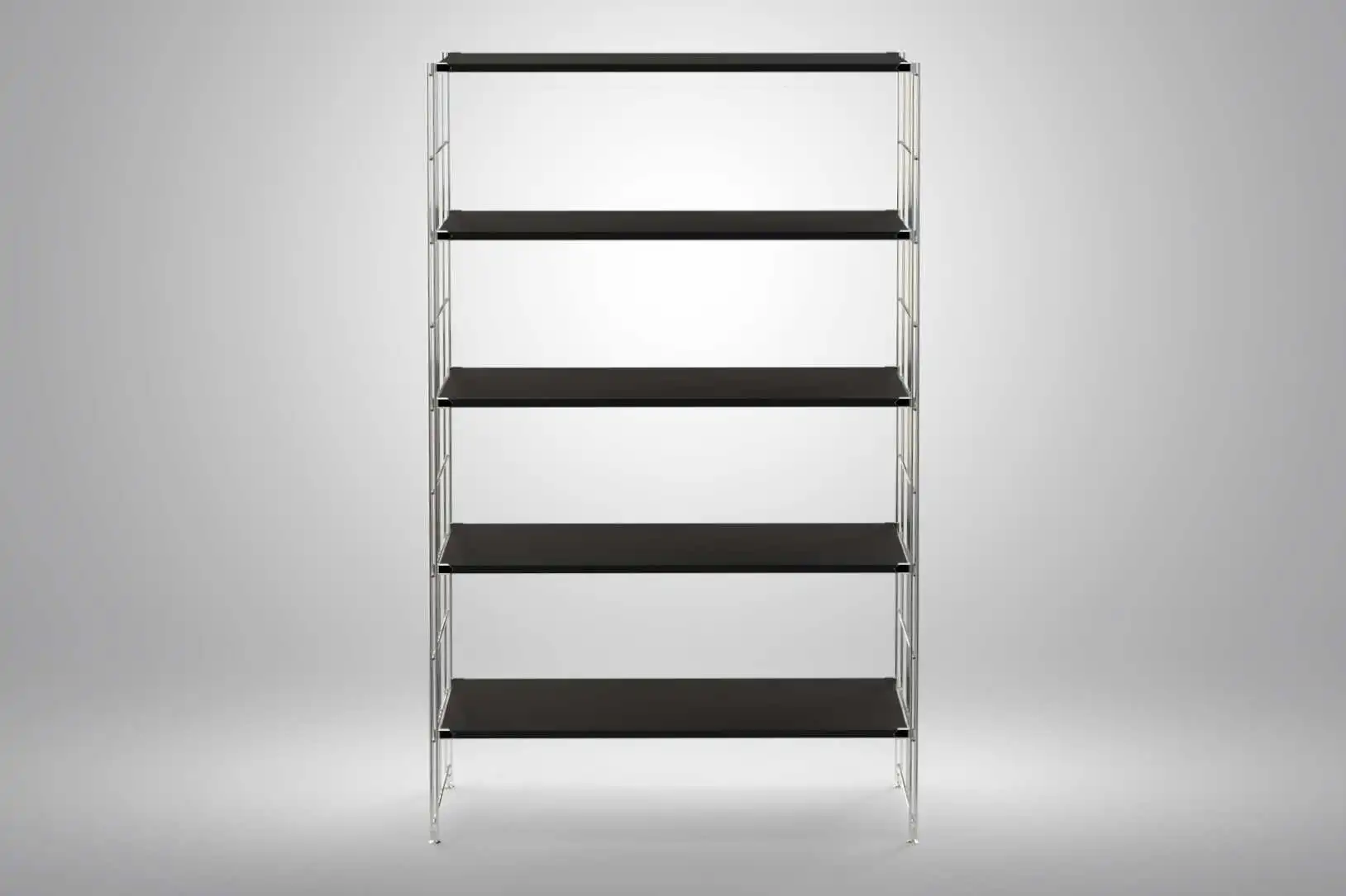 Regal 172x104x38 mit schwarz lackierten Holzböden und Chrom Leitern - modular erweiterbar