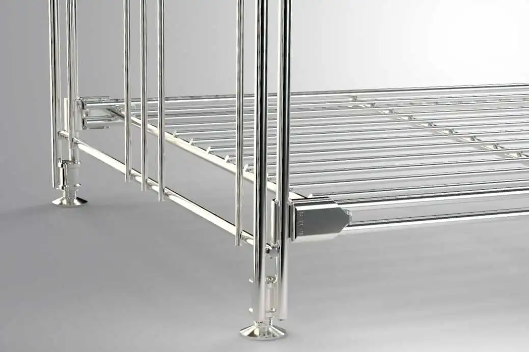 Das Metallregal verfügt über verstellbare, eindrehbare Füße, die eine einfache und präzise Einrichtung ermöglichen. Ideal für stabile Regale auf unebenen Böden. BALTON