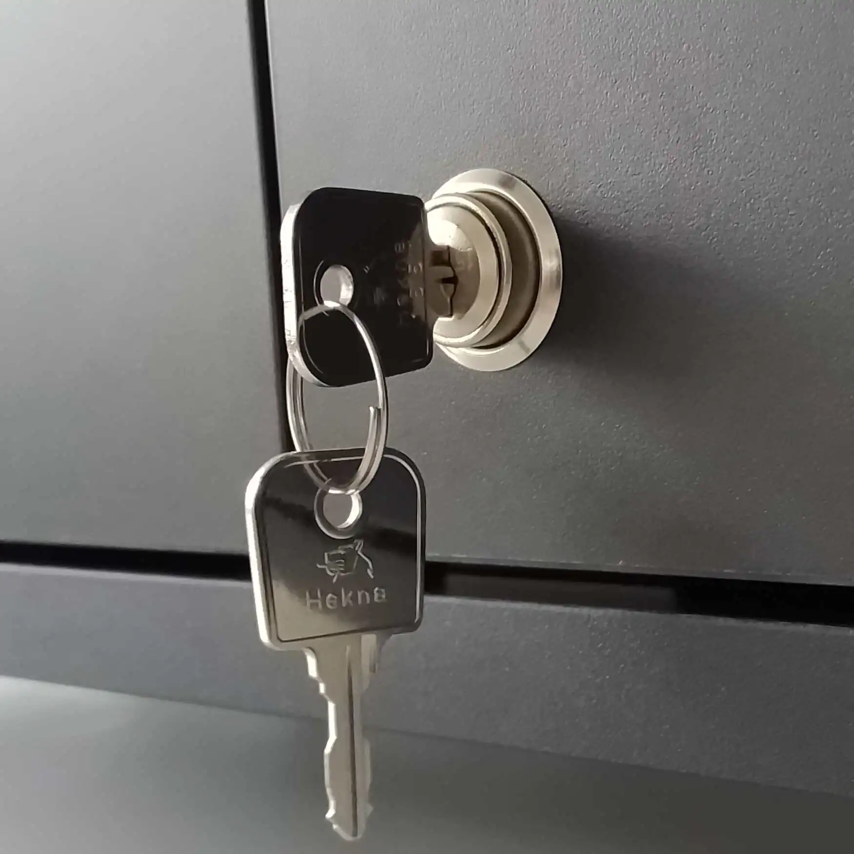 18071-S Korpus mit 2 Türen schwarz mit Schloss mit 2 Schlüsseln