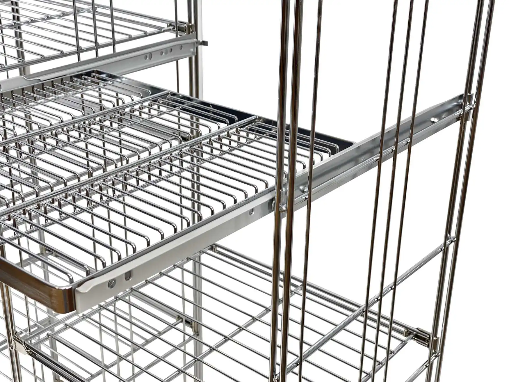 Montagebeispiel für  CD-Boden Art. Nr. 371300 / 371320 und DVD Boden Art. Nr. 371200 / 371220